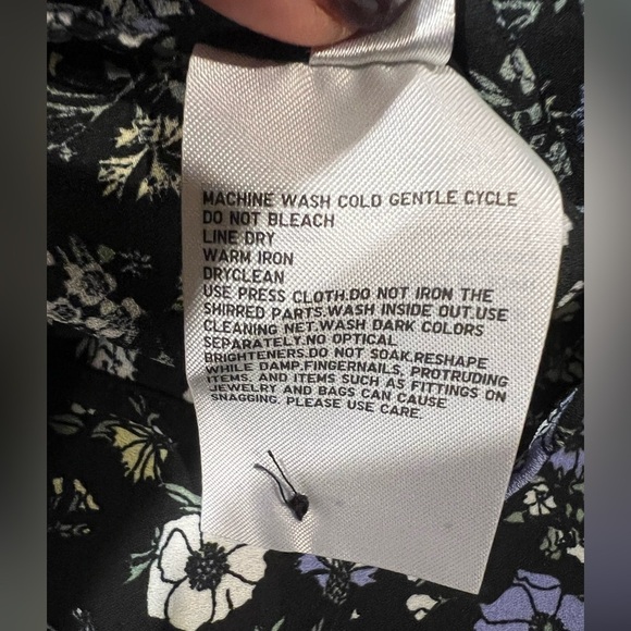 Uniqlo x Paul & Joe Floral Blouse with frill sleeves and ribbon neck tie - Small - Picture 8 of 8